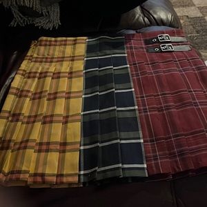 I am selling this skirt.